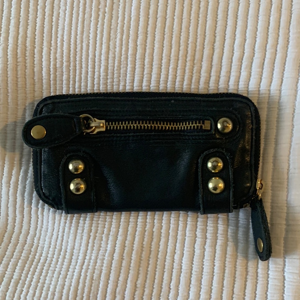 Lines Pelle wallet